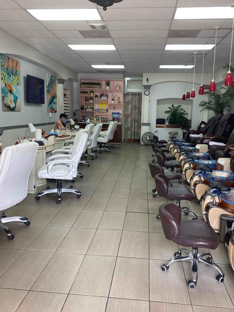 Cần Sang Gấp Tiệm Nail Đã Có Lượng Khách Ổn Định Vùng Lahaina Hawaii