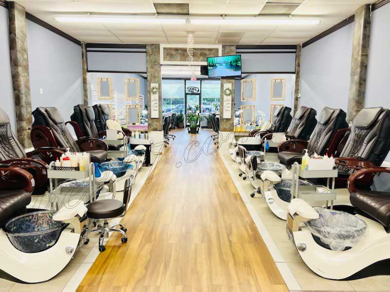 Sang Tiệm Nail Good Location Đông Khách In Wilmington NC 28411