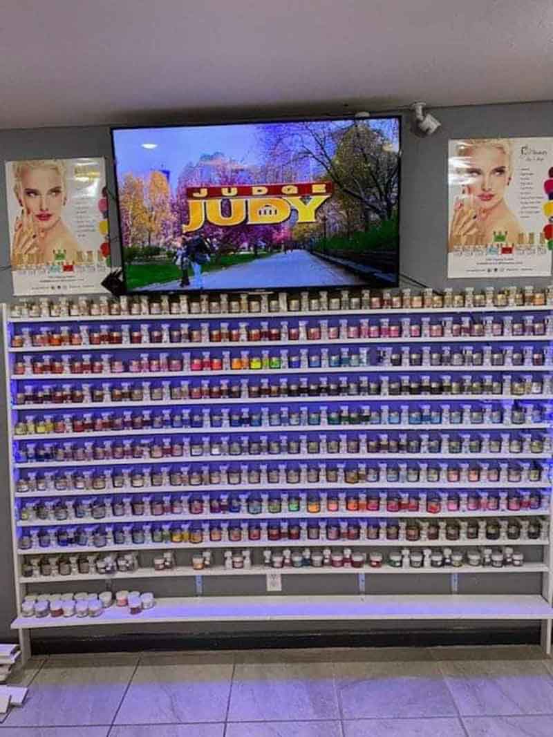 Cần Sang Tiệm Và Cần Thợ Nails In Gun Barrel City TX