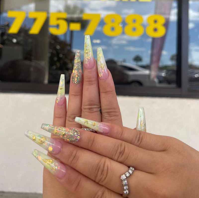 Cần Gấp Thợ Cho Tiệm Nail Đông Khách In Orange City FL