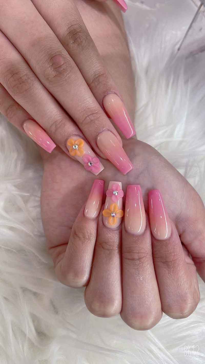 Cần Gấp Thợ Cho Tiệm Nail Đông Khách In Orange City FL