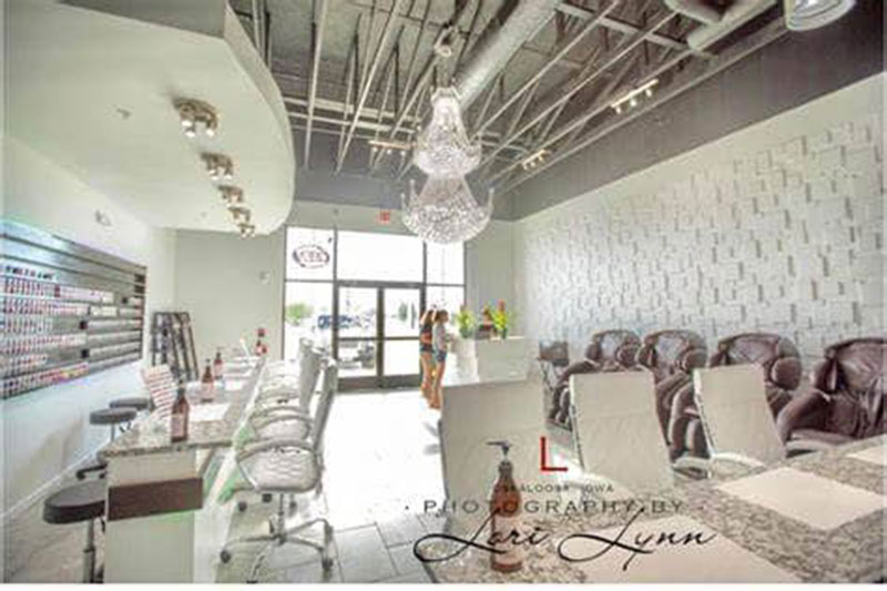 Cần Gấp Thợ Cho Tiệm Nail Đông Khách In Waukee,Và Sang Gấp Tiệm Nail In