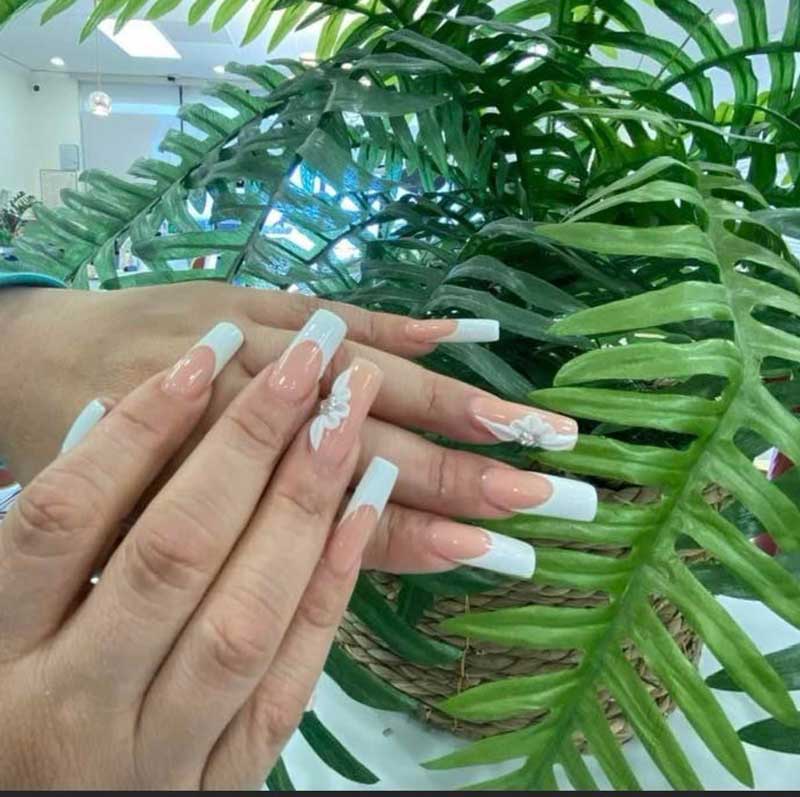 Cần Thợ Và Bán Tiệm Nail Đông Khách In Oxnard CA