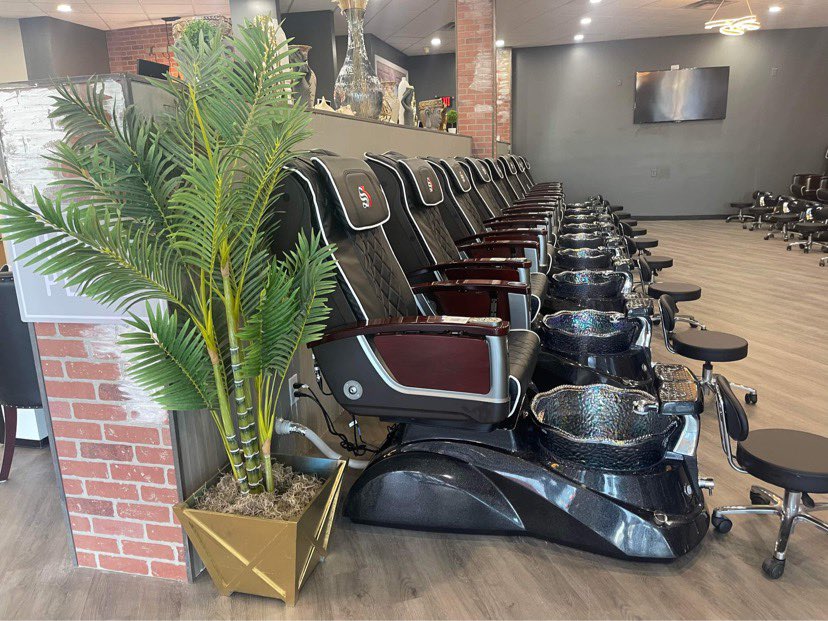 Cần Sang Gấp Tiệm Nail Đã Có Lượng Khách Ổn Định In North Charleston SC