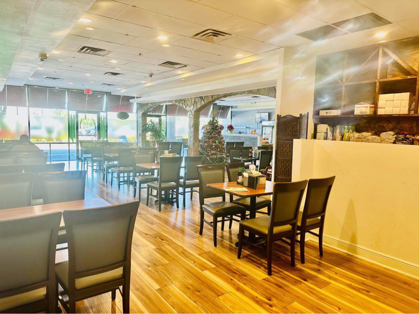 Vì lý Do Sức Khỏe Chủ Cần Nghỉ Dưỡng Nên Cần Bán Nhà Hàng Việt Nam Bradenton Florida