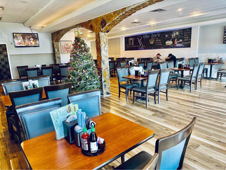 Vì lý Do Sức Khỏe Chủ Cần Nghỉ Dưỡng Nên Cần Bán Nhà Hàng Việt Nam Bradenton Florida