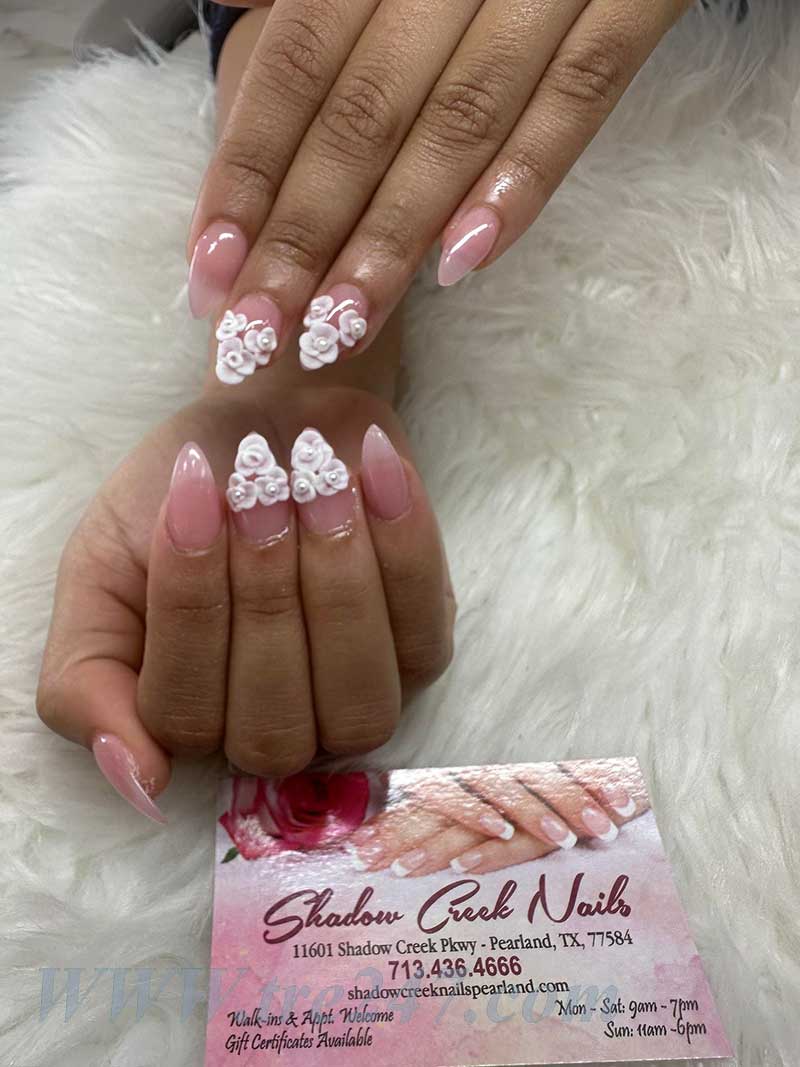Cần Thợ Nails In Pearland Texas.