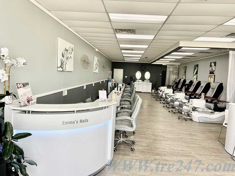 Cần Sang Gấp Tiệm Nail Vùng Ankeny Iowa.