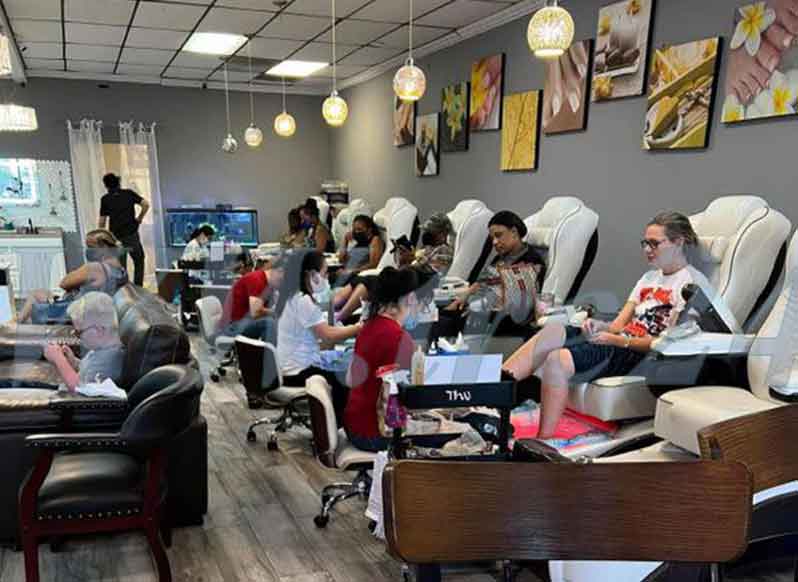 Cần Sang Gấp Tiệm Nail In West Palm Beach, Florida 33403