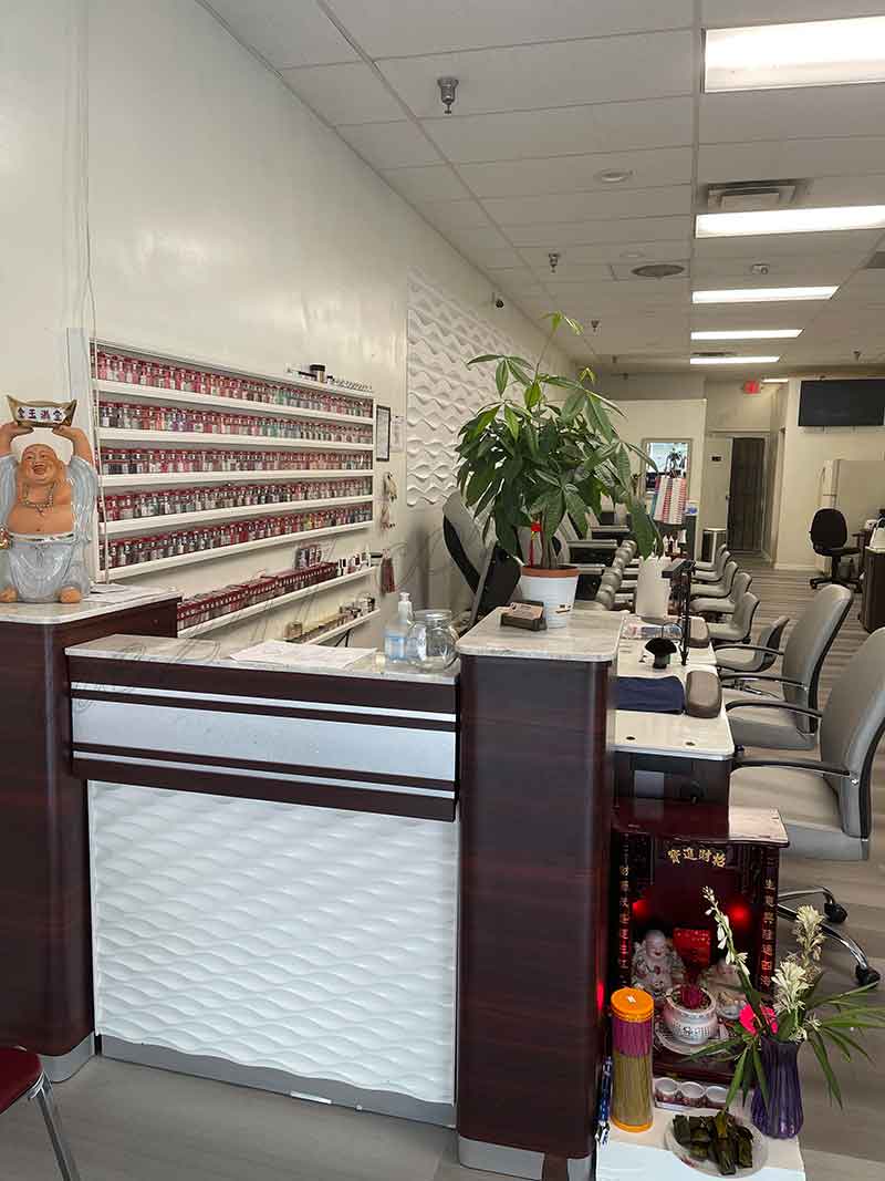 Sang Tiệm Nail Mới Remodel In Gainesville FL