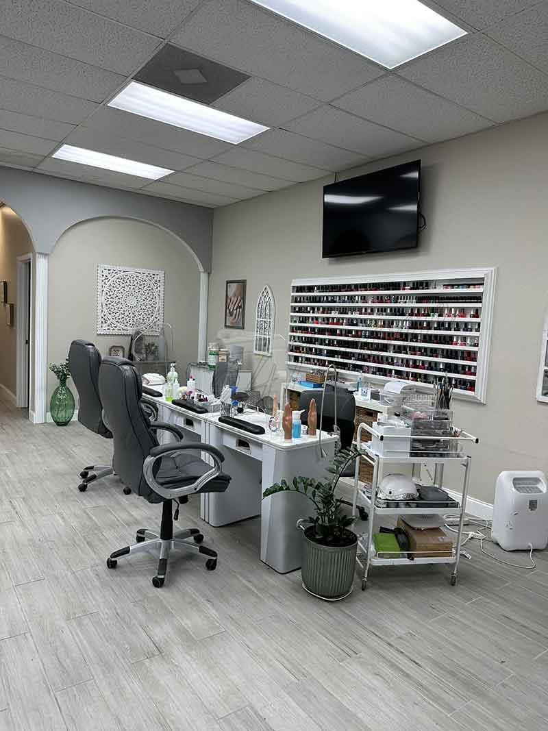 Cần Sang Tiệm Nails In LaBelle FL