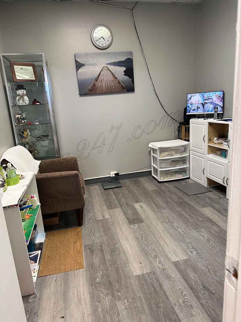 Sang Gấp Tiệm Nail Ở Chesterfield MO