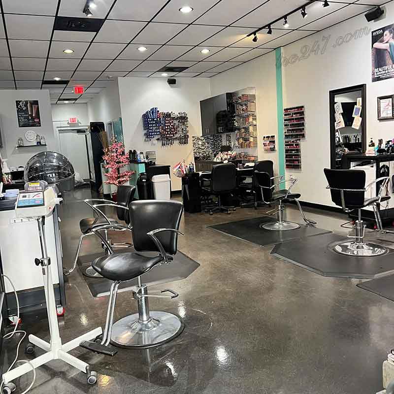 Sang Tiệm Nail Và Tóc In Farmington Hills MI