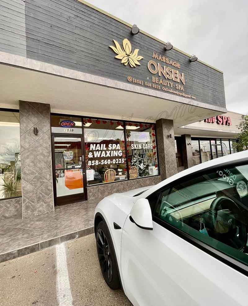 Cần Thợ Nail And Massage Body In San Diego CA