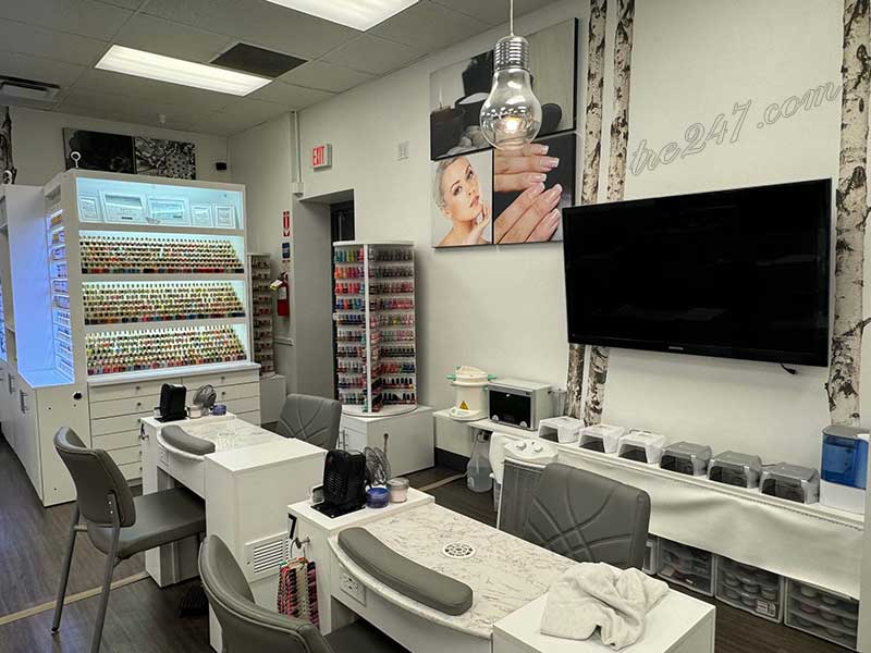 Cần Sang Gấp Tiệm Nails In Pueblo Colorado.