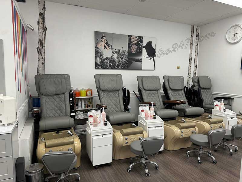 Cần Sang Gấp Tiệm Nails In Pueblo Colorado.