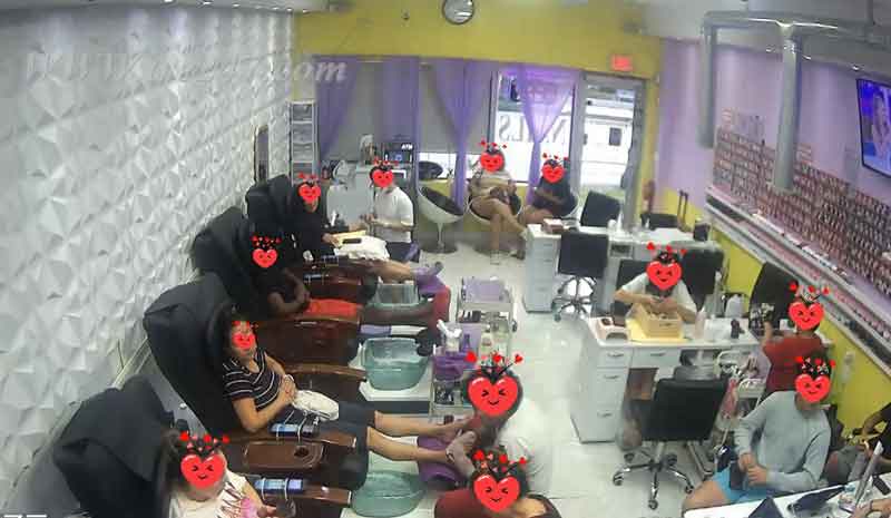 Cần Bán Tiệm Nail In Hallandale Beach FL