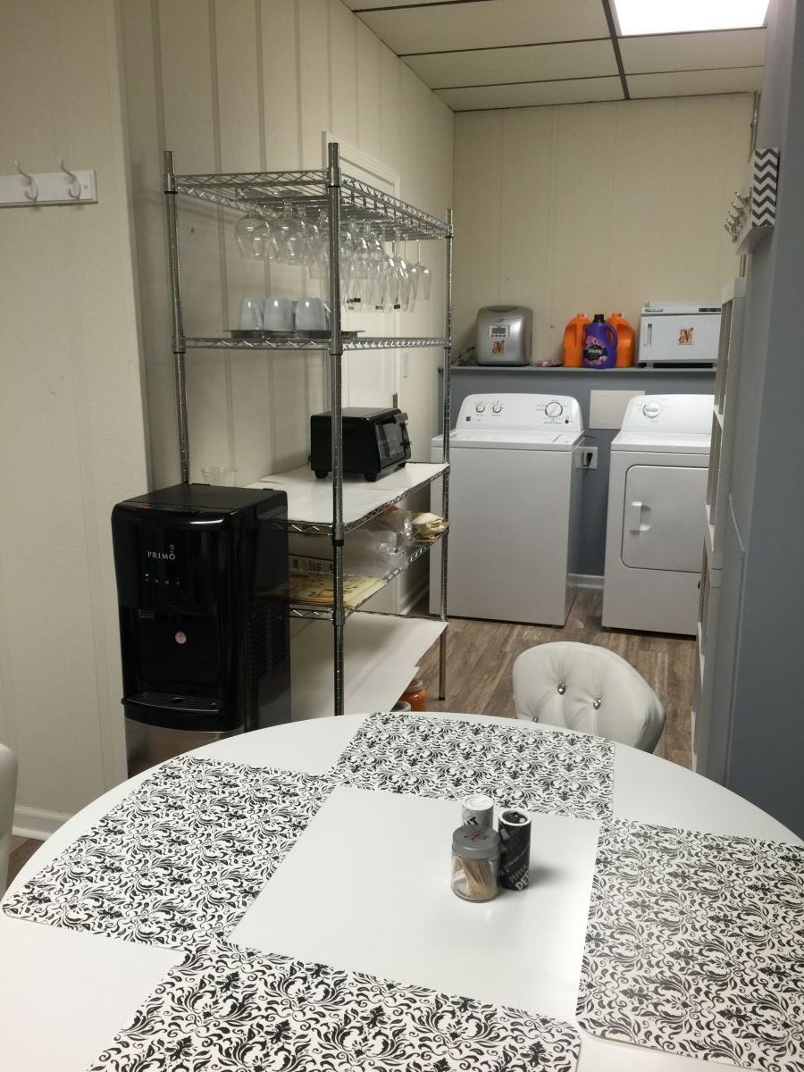 Cần Thợ Nails Gấp Ở Dyersburg, TN