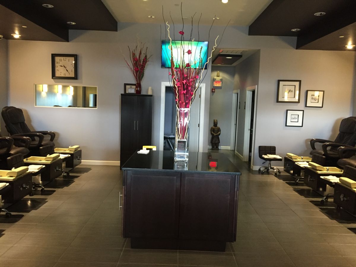 Cần Thợ Nais In Plainfield, IL