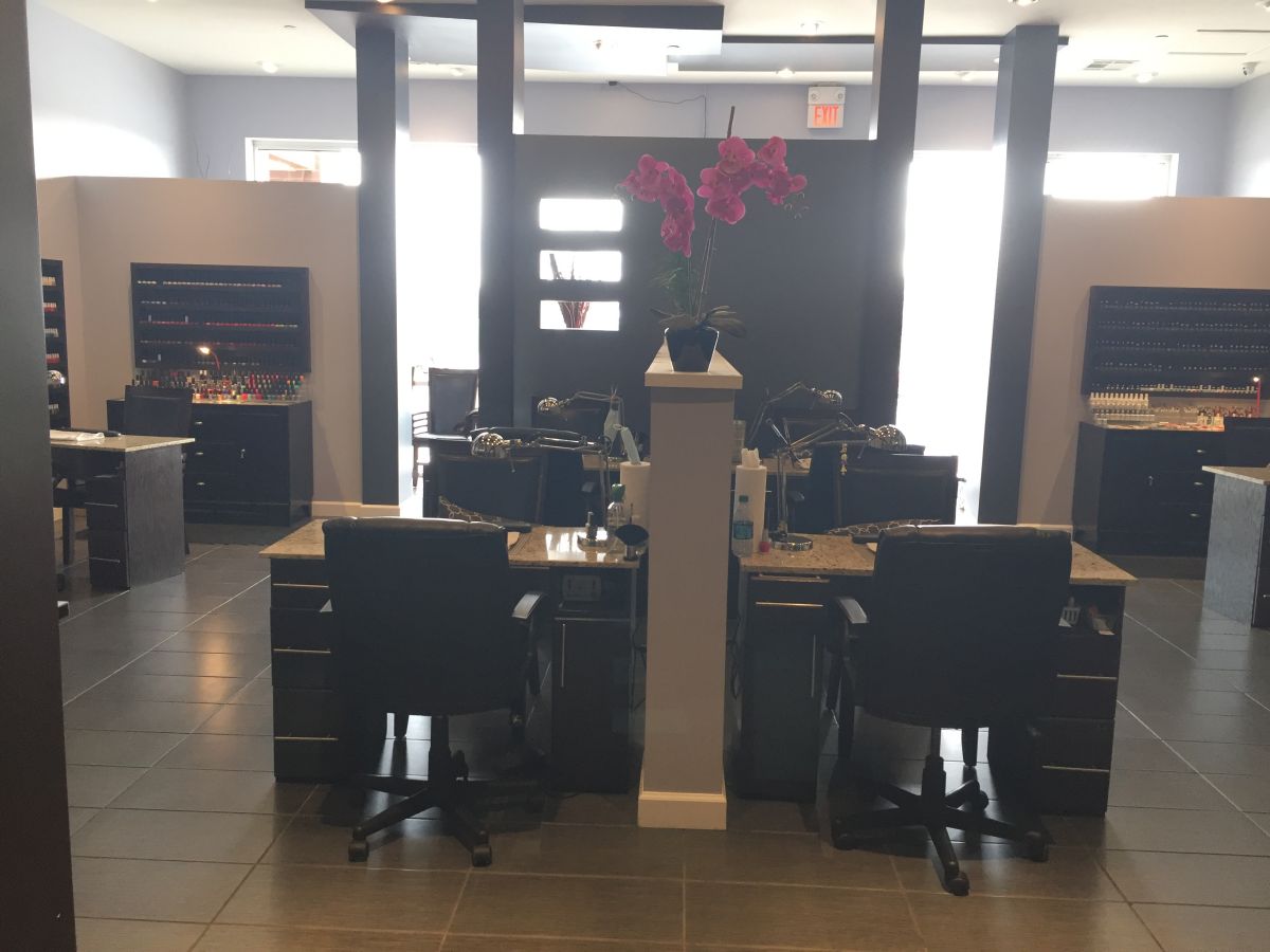 Cần Thợ Nais In Plainfield, IL