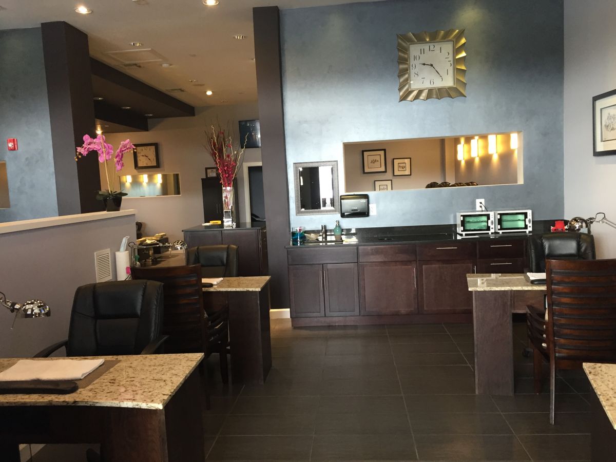 Cần Thợ Nais In Plainfield, IL