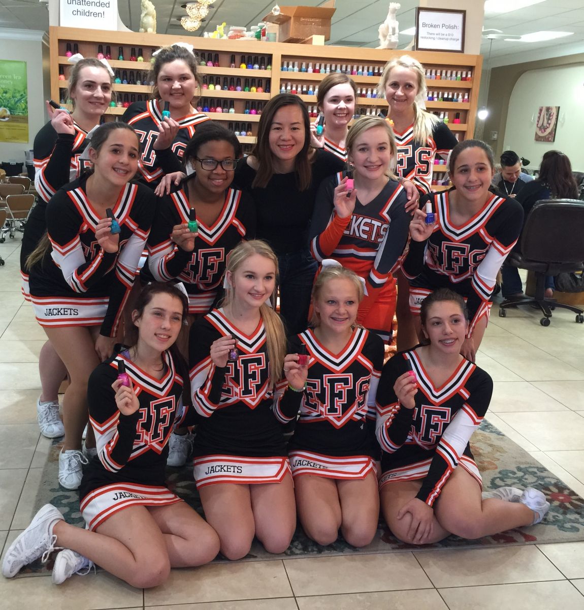 Cần Thợ Nails In Marshall, TX