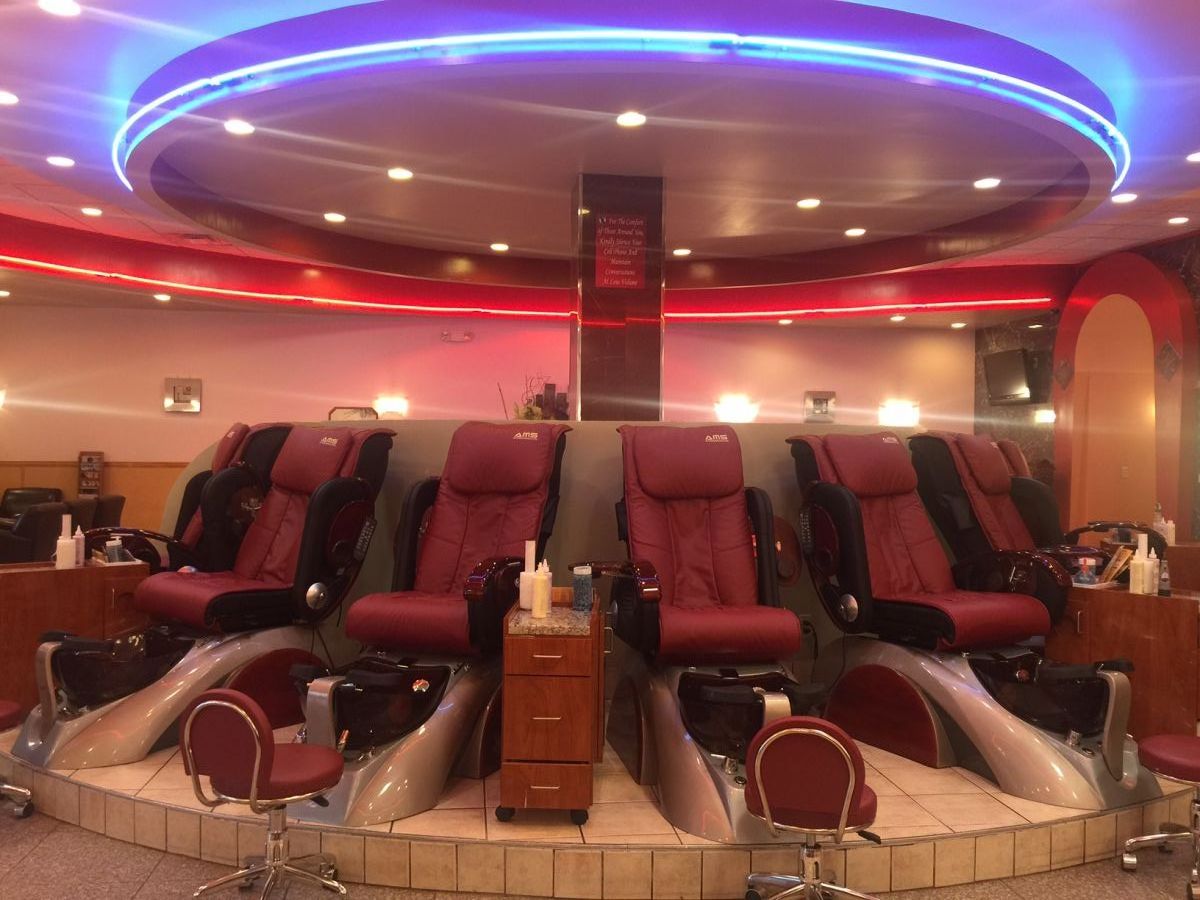 Tiêm Nail Artisans Tan And Spa Cần Thợ