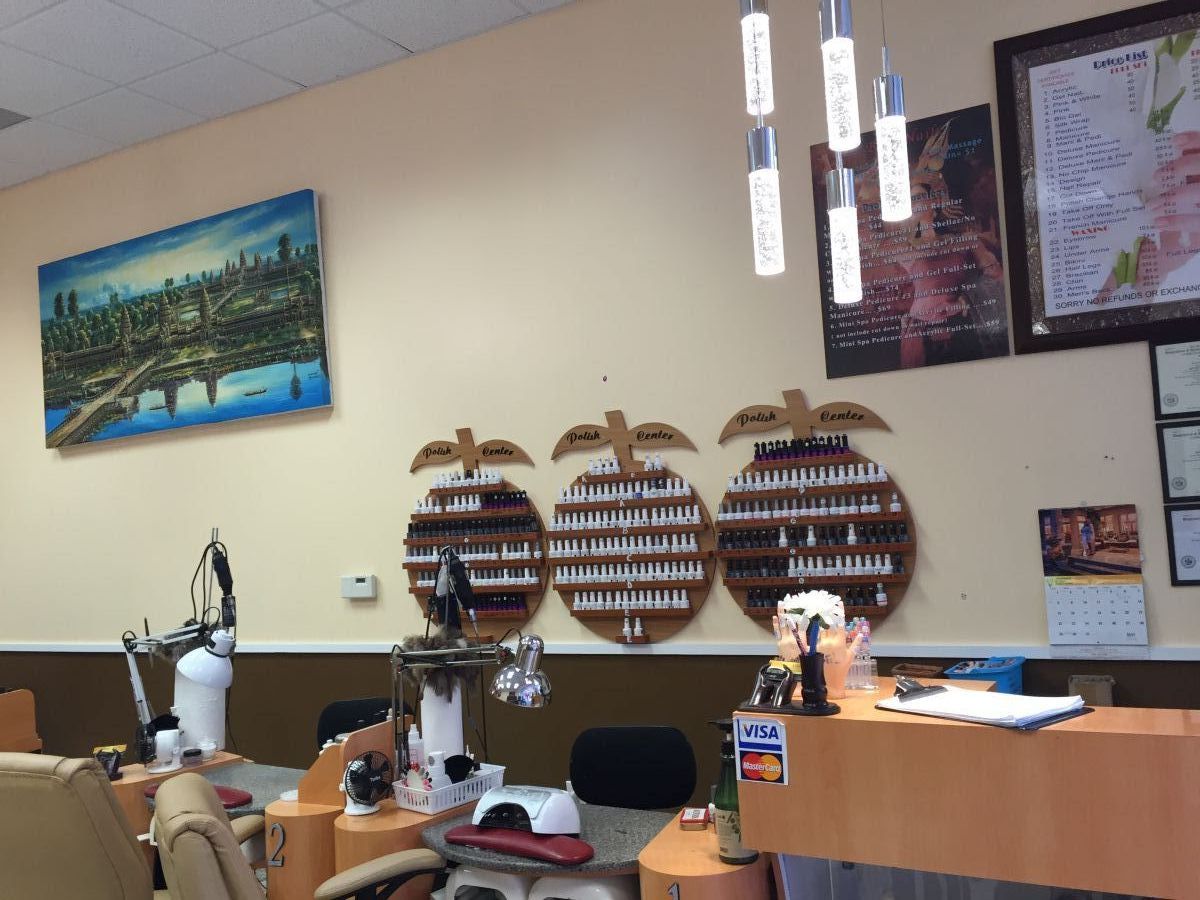 Cần Thợ Nails Gấp In Madison, WI