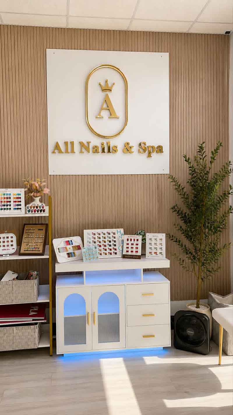 Cần Sang Gấp Tiệm Nails Ở Orlando, Florida