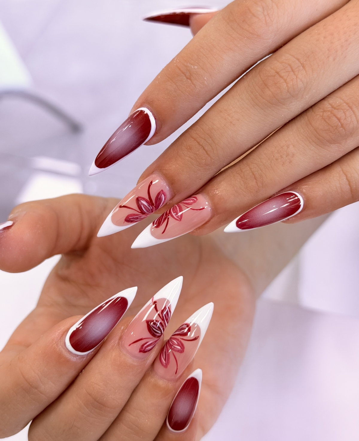 Cần thợ Nails 