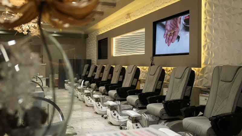 Sang Tiệm Nails Angleton, Texas - Income Tốt