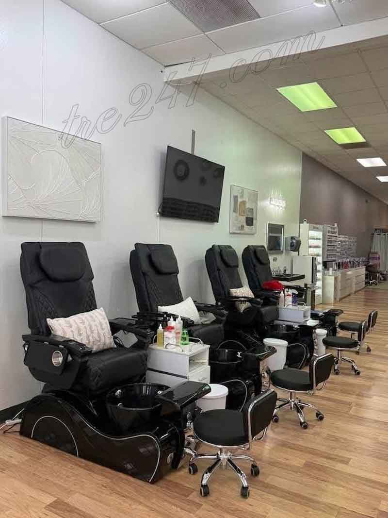 Sang Tiệm Nails Appleton, Wisconsin - Giá Sang Tốt