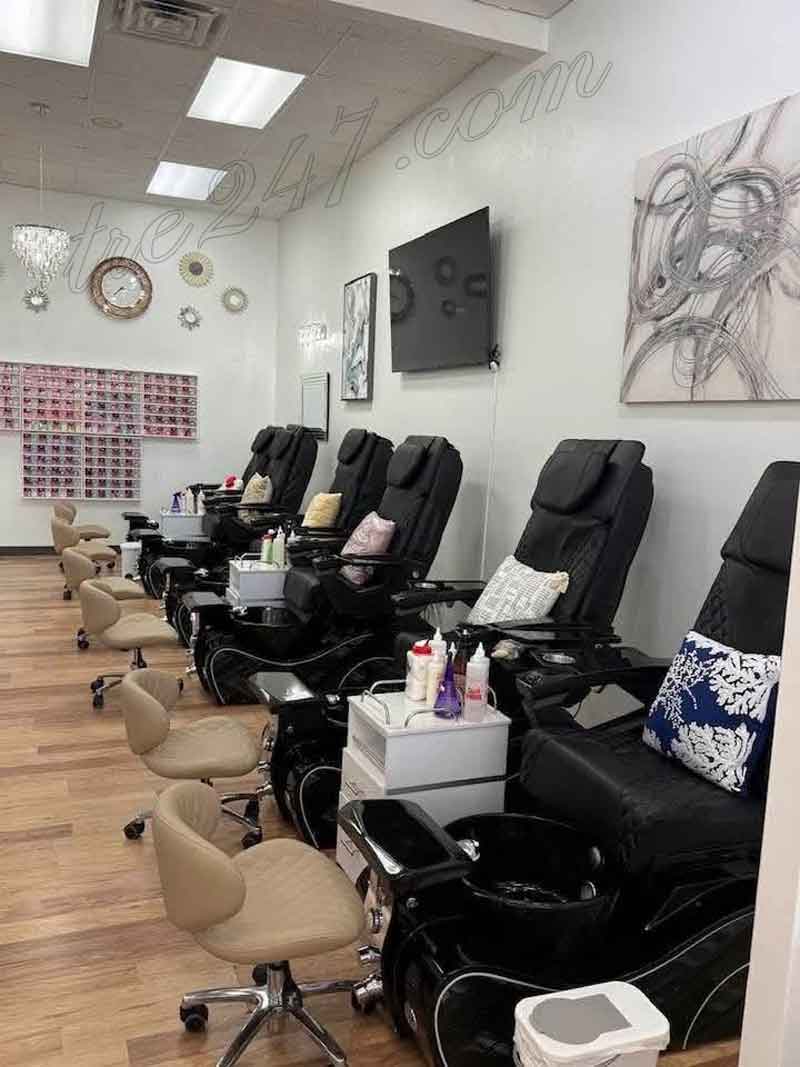 Sang Tiệm Nails Appleton, Wisconsin - Giá Sang Tốt