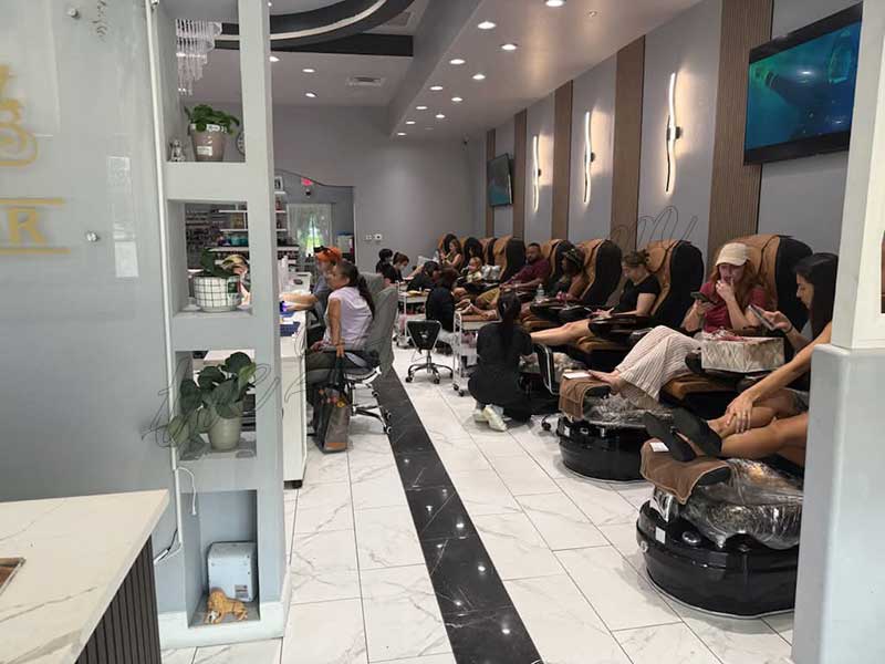 Sang Tiệm Nails Austin, Texas - Income Tốt