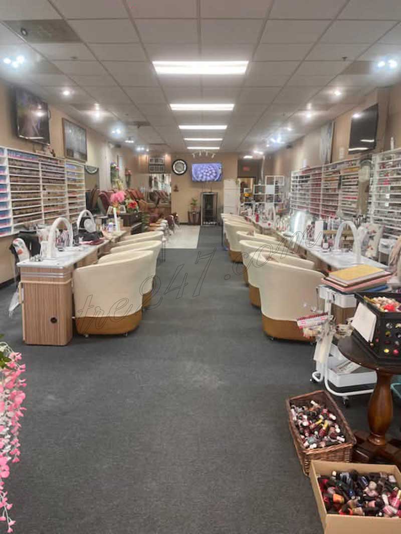Sang Tiệm Nails Cincinnati, Ohio - Rent Hợp Lý