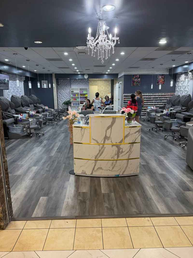 Sang Tiệm Nails Fort Myers, Florida - Income Tốt