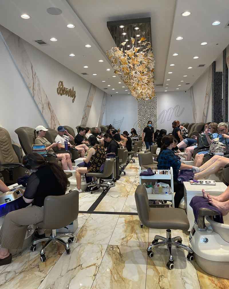 Sang Tiệm Nails - Income Tốt