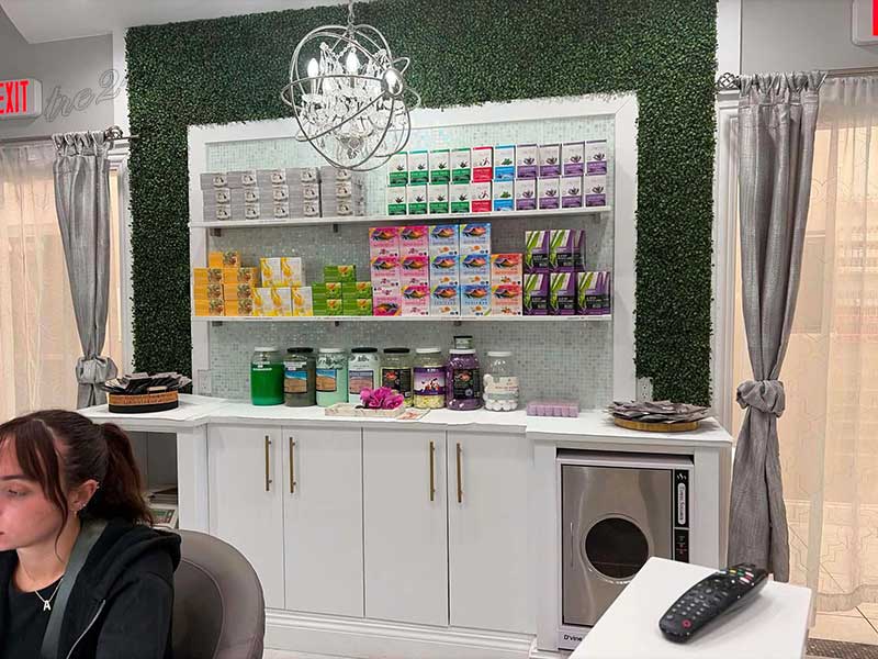 Sang Tiệm Nails Tại Des Plaines, Illinois
