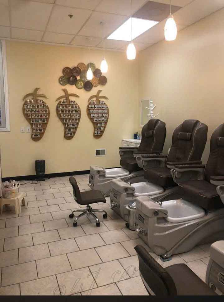 Sang Tiệm Nails Tại Grand Rapids, Michigan
