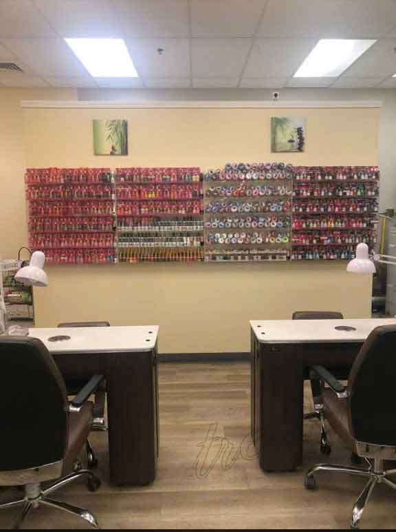 Sang Tiệm Nails Tại Grand Rapids, Michigan