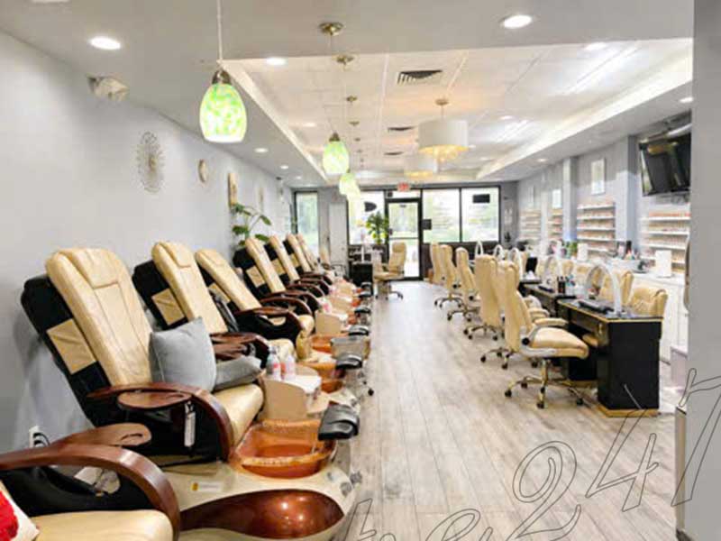 Sang Tiệm Nails Tại Jacksonville, Florida