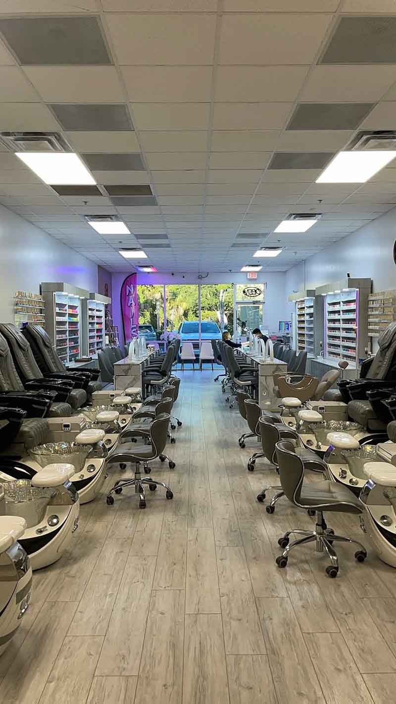 Sang Tiệm Nails Tại Lake Nona, Orlando, Florida