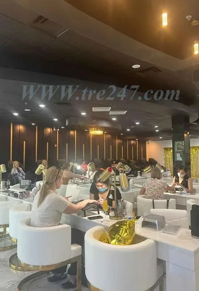 Sang Tiệm Nails Tại Orlando, Florida