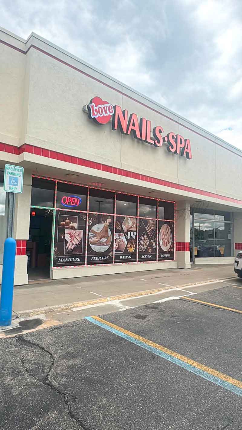 Sang Tiệm Nails Waterford, Michigan - Giá Sang Tốt