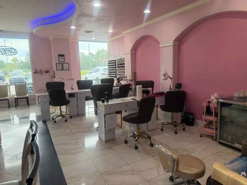 Sang Tiệm Nails Wildwood, Florida - Income Tốt