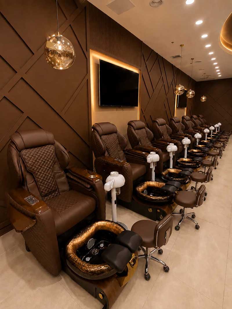Tuyển Thợ Nail